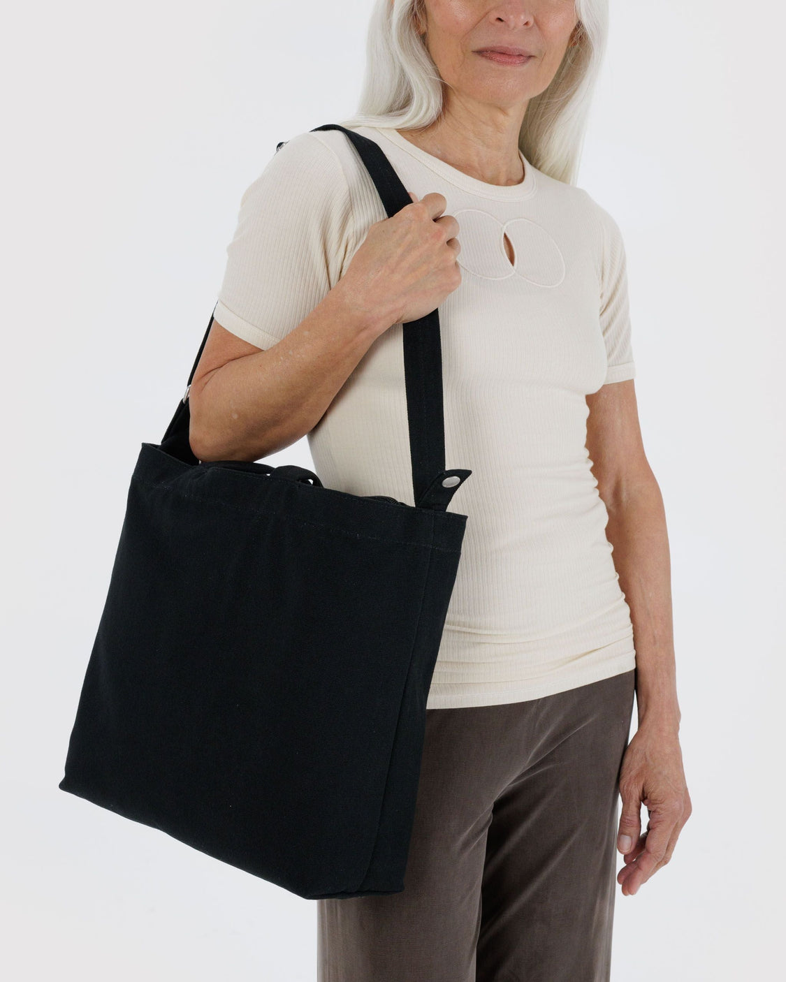 Horizontal Zip Duck Bag - Black - Simple Weekend Tote