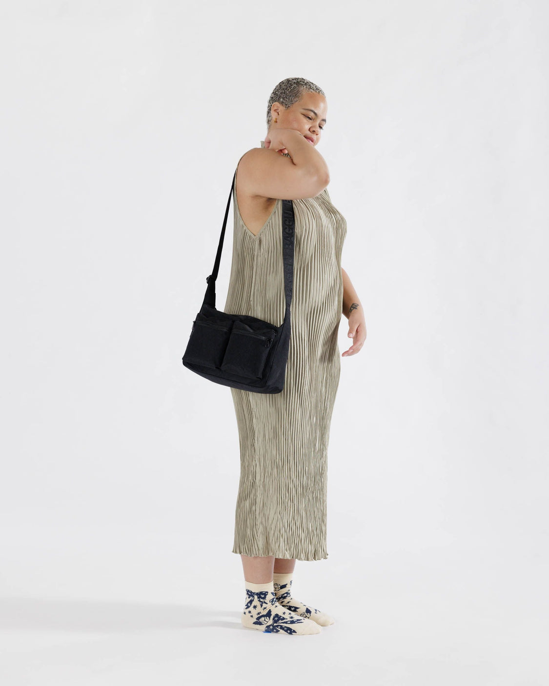 Medium Cargo Crossbody - Black - Classic Everyday Haul